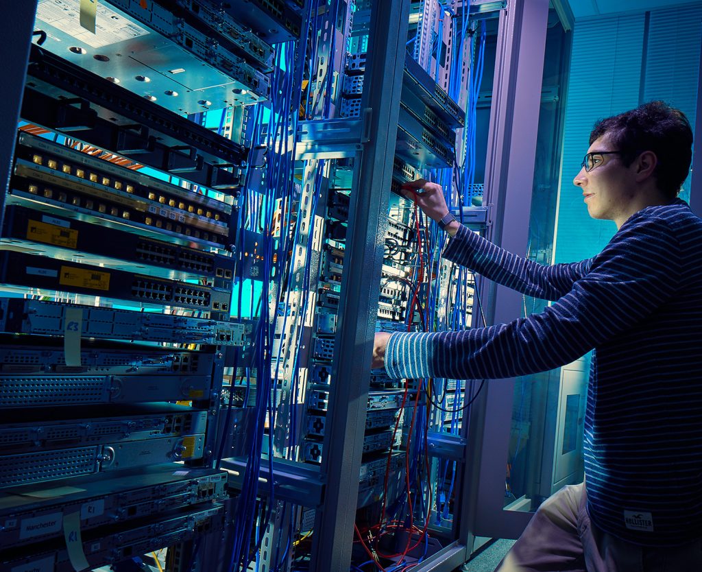 TRAINING ONLINE INTERCONNECTING CISCO NETWORK DEVICE
